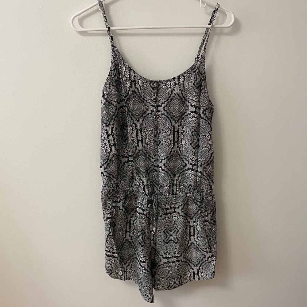 GARAGE PATTERN ROMPER